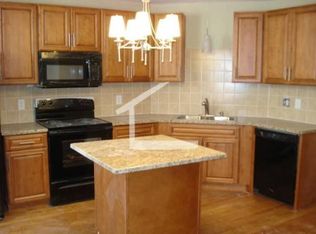 184 Saint Paul St #2, Brookline, MA 02446