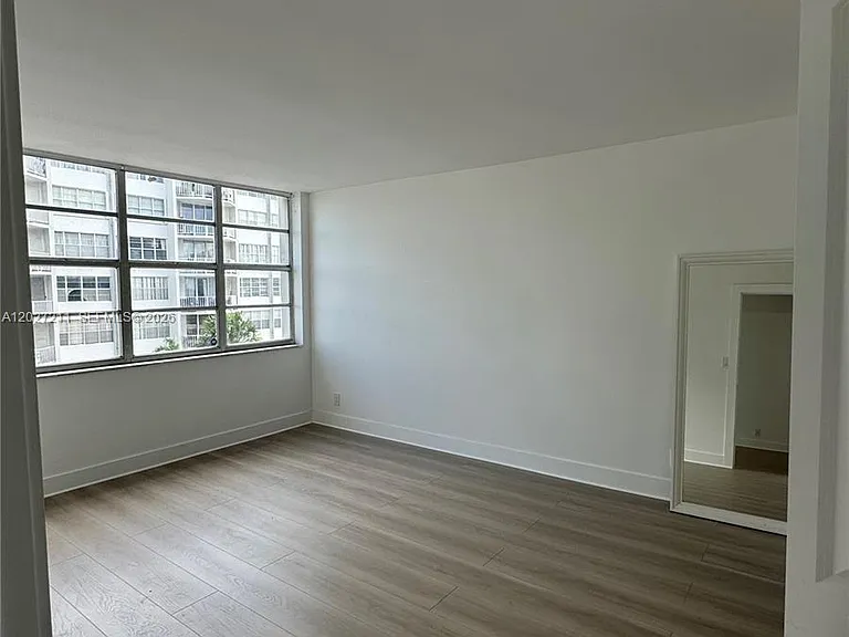 16710 NE 9th Ave #409 — Photo 5
