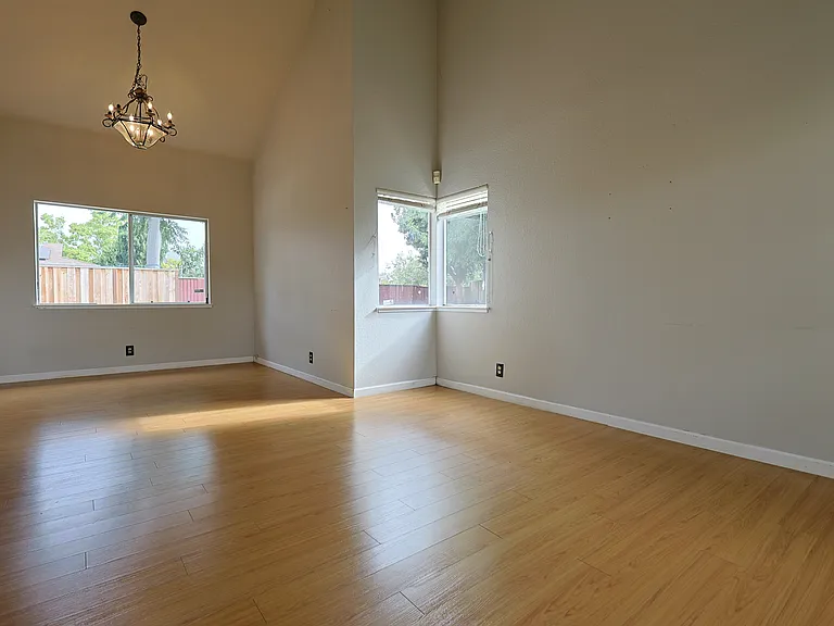4456 Bush Cir — Photo 5