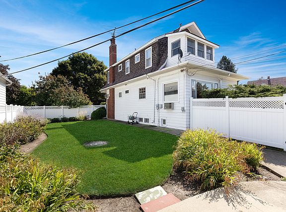 2nd image of 1200 N 17th Ave