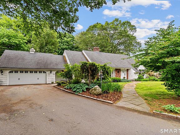 2nd image of 30 Fox Chase Lane