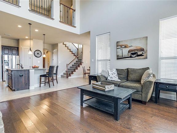 3rd image of 7178 Milsap Ln