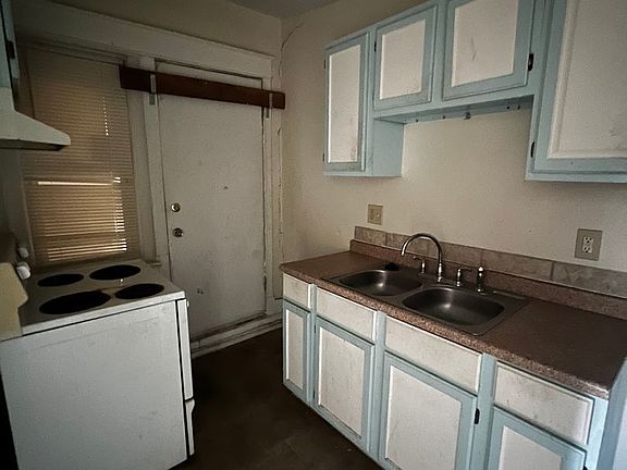 2nd image of 2507 Benton Blvd