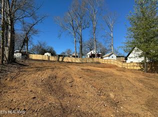 135 Newberry Cir, Oak Ridge, TN 37830