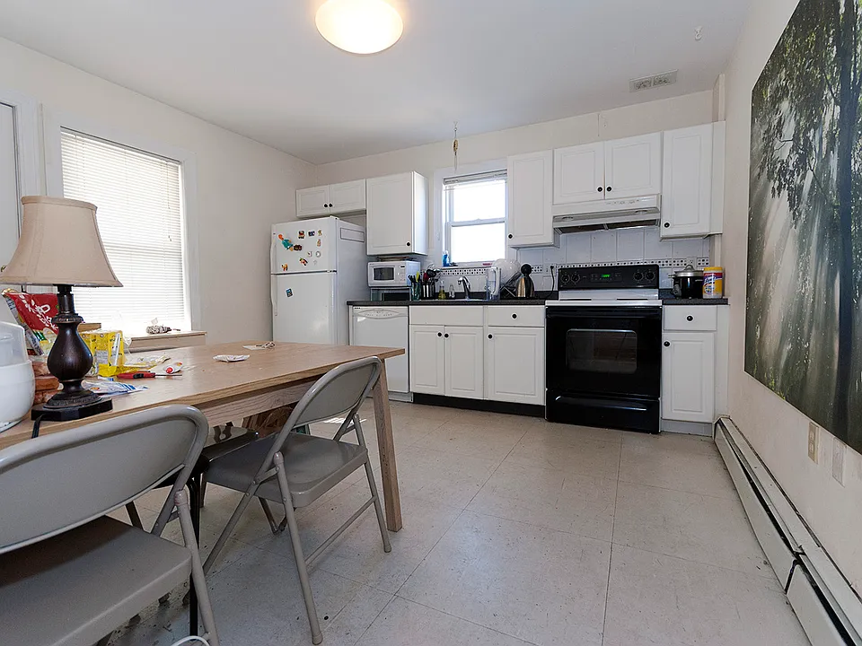67 Ashford St #2