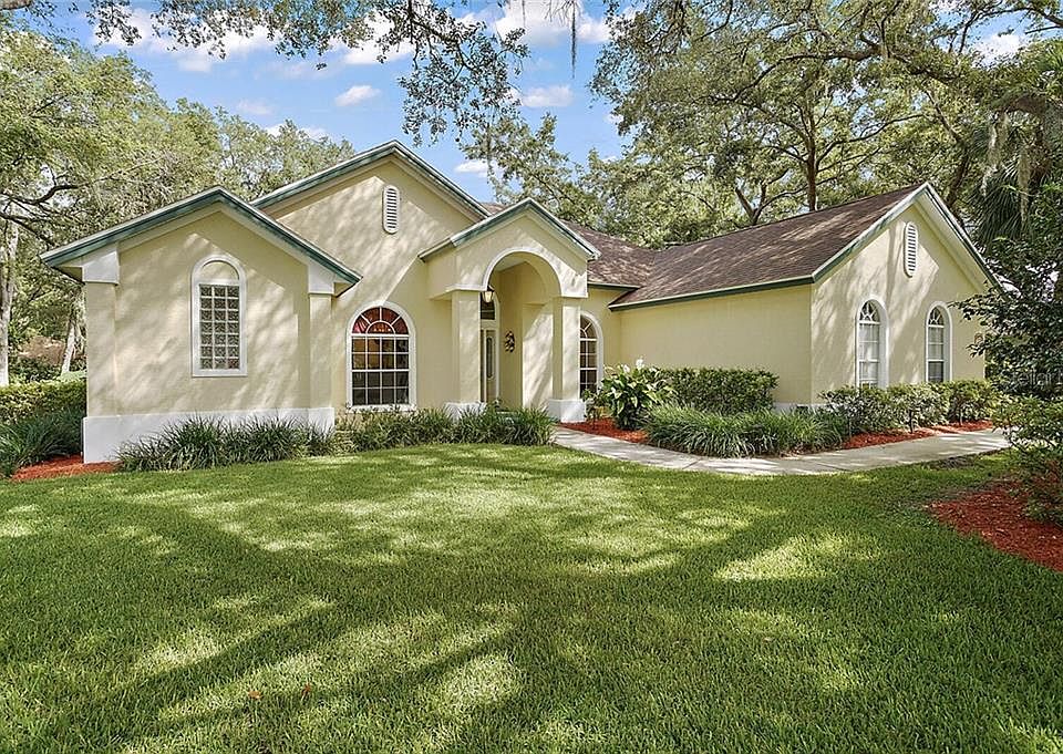1st image of 33107 Lake Bend Cir