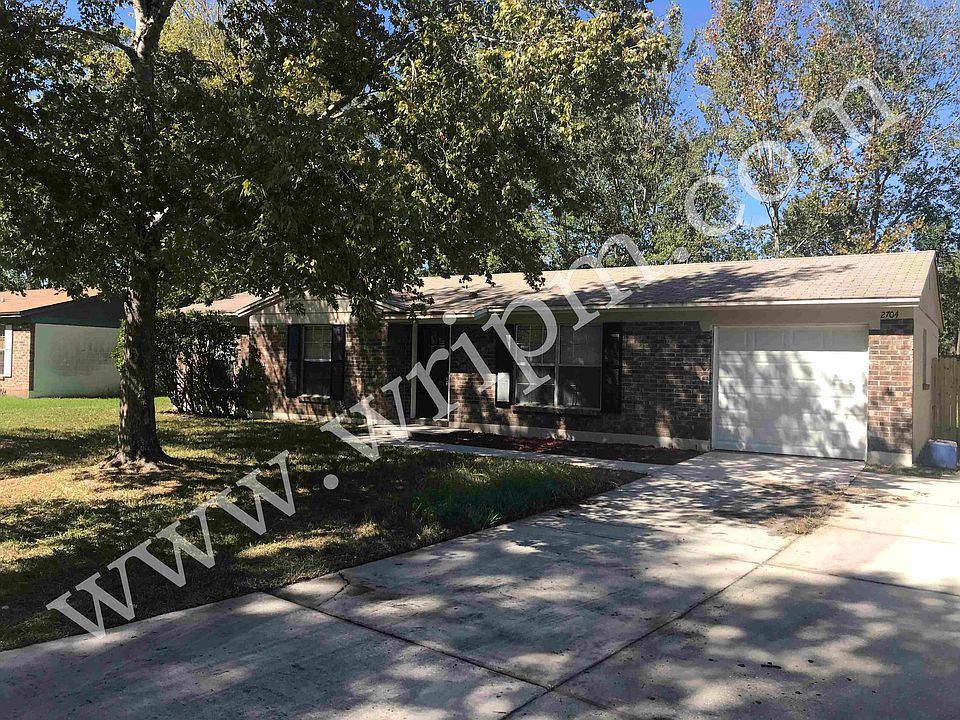 1st image of 2704 Tina Ln