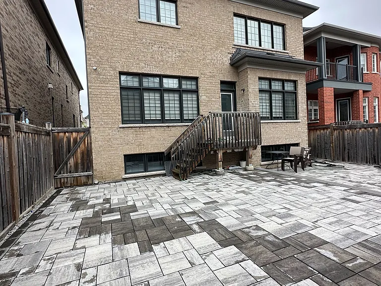 11 Yates Ave — Photo 12