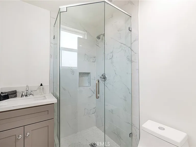443 N Harvard Blvd #1/2 — Photo 21