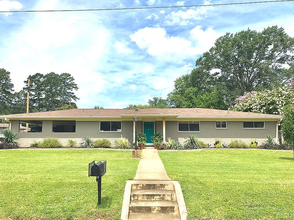 1st image of 1901 Smallwood Dr