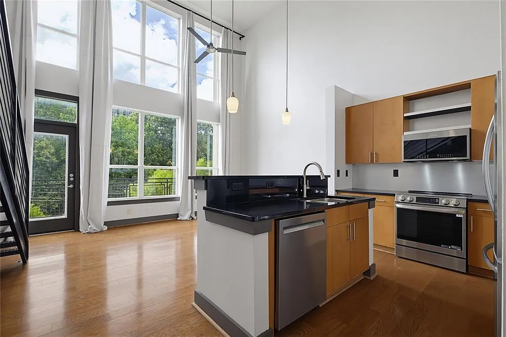2 bed, 2.0 bath, 1237 sqft, $3,190 — Photo 1