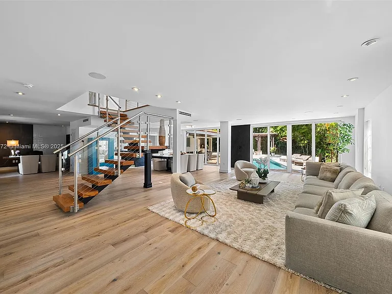 575 Bay Point Rd — Photo 8