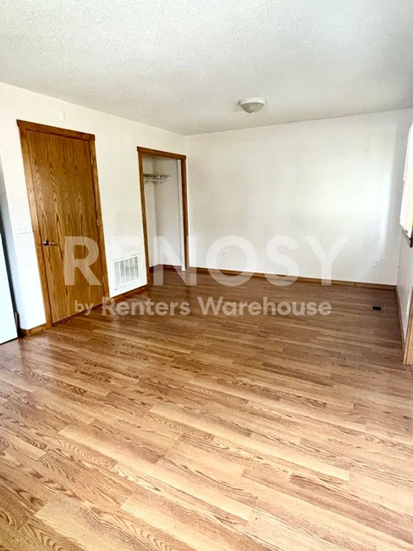 Available Now 2 Bedroom 1 Bath Single Family Home in Waite Park — Photo 4