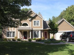 509 Raspberry Patch Dr, Rochester, NY 14612