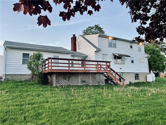 2nd image of 2069 Reed Rd