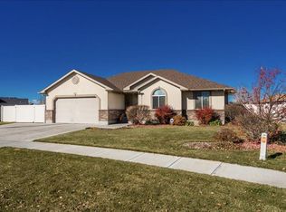 4029 E Rulon Dr, Ammon, ID 83406