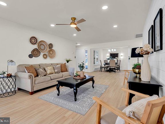 3rd image of 165 C Belmar Rd