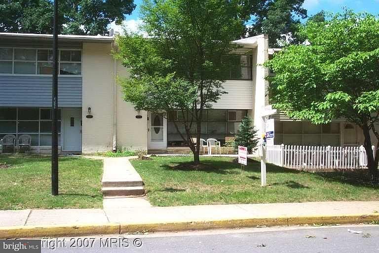 1st image of 5045 Americana Dr