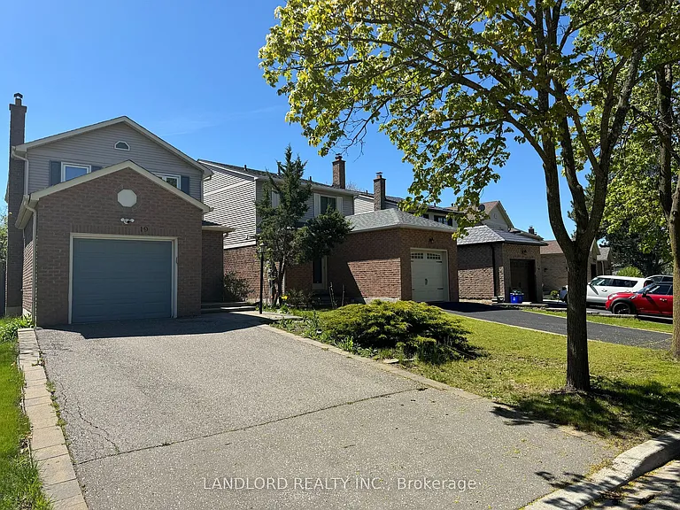 19 Vanessa Rd — Photo 39