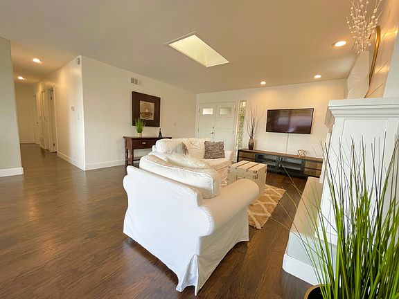 4th image of 3630 Gaylord Ct