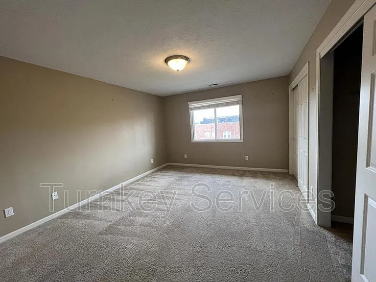 5016 California St #12 — Photo 13