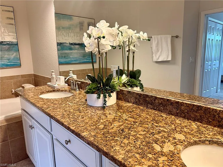 9498 Napoli Ln #201 — Photo 34
