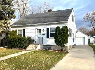 1211 10th Ave, Green Bay, WI 54304