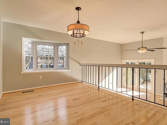 5th image of 5519 Winford Ct