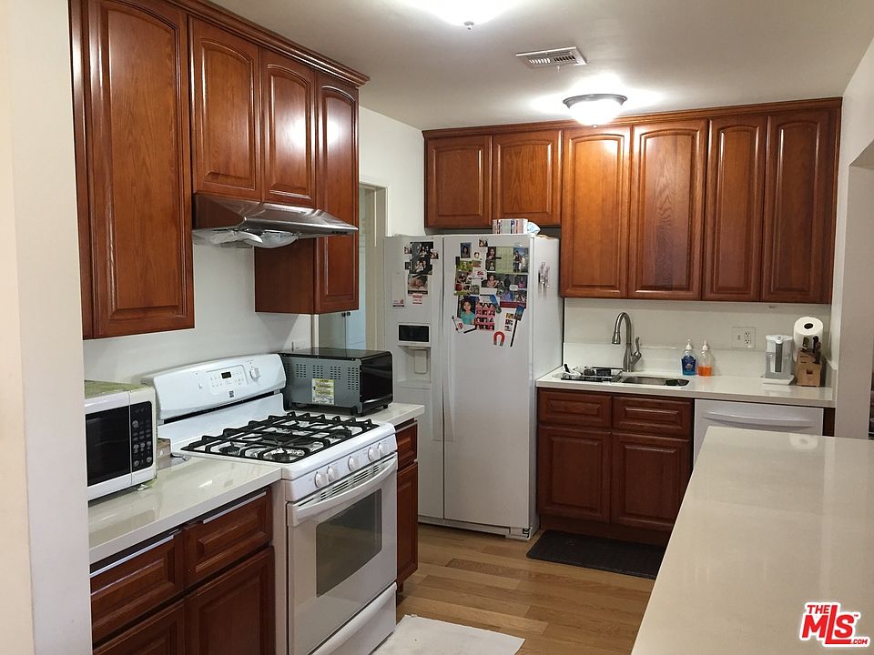 1st image of 329 Bluffdale St