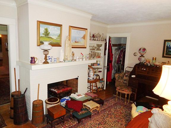5th image of 351 Parkside Ave