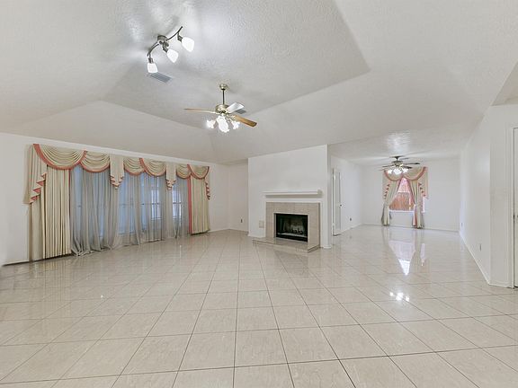 3rd image of 4410 Monaco Ln
