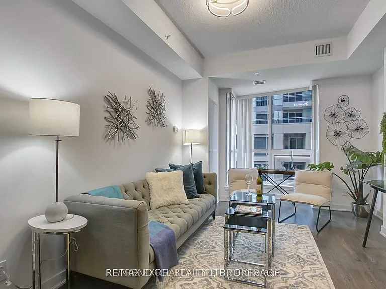 9199 Yonge St #608 — Photo 20