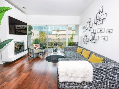 6735 Yucca St UNIT 401, Los Angeles, CA, 90028