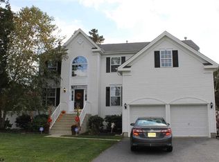 155 Kensington Dr, Galloway, NJ 08205