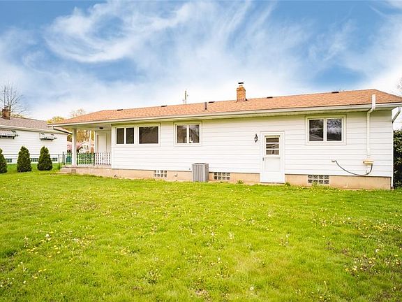 3rd image of 233 Caladonia Ave