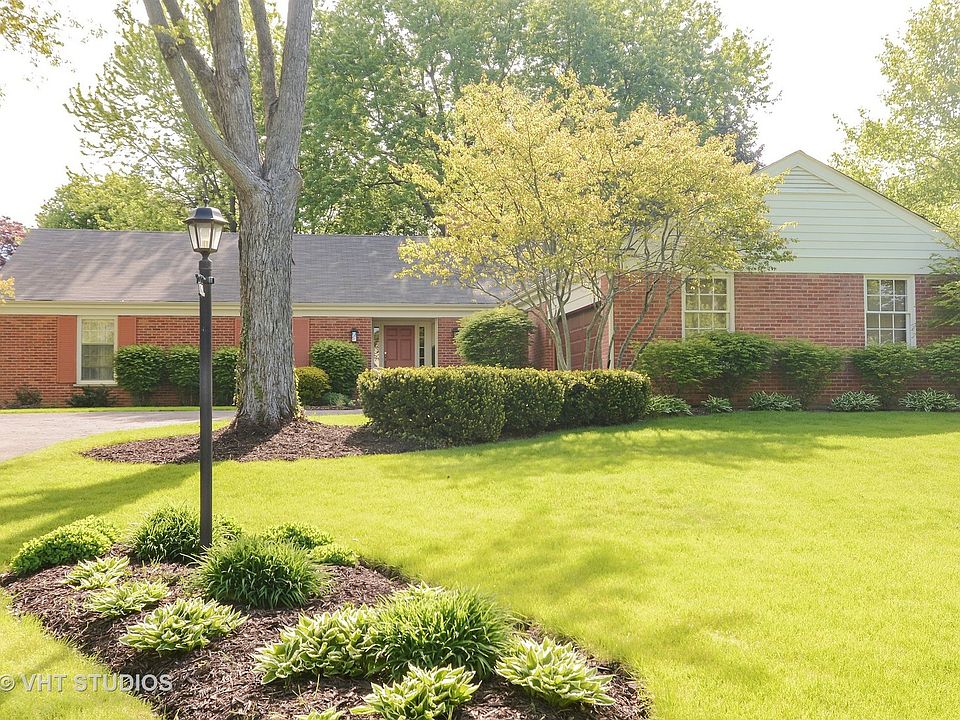 1st image of 841 S Country Dr