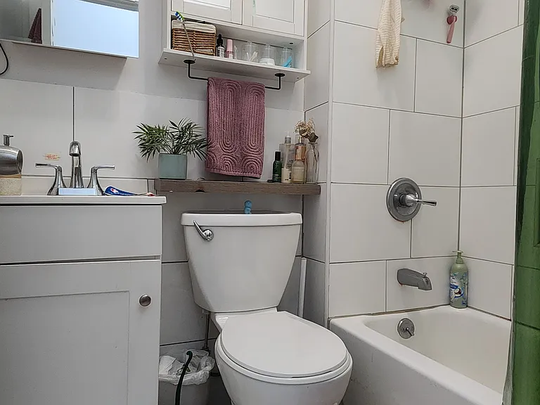736 Leonard St #1R — Photo 6