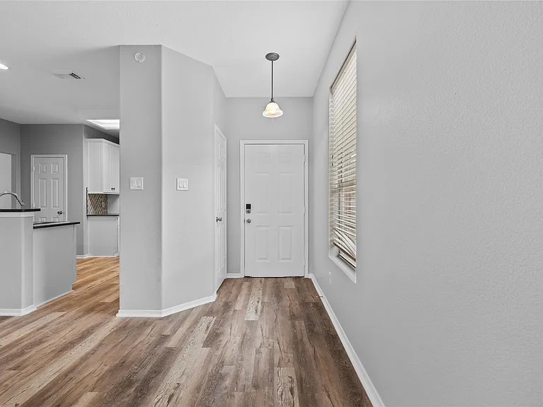 12311 Granite Woods Ct — Photo 7
