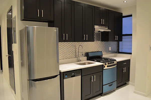 Rented by CoSo Apartments | media 23