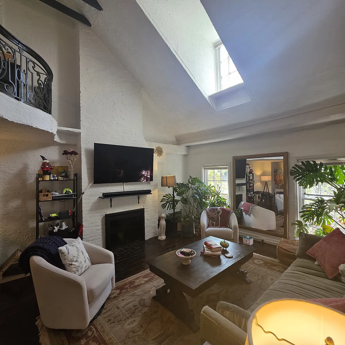 Building Photo - 325 S Camac St #2/3