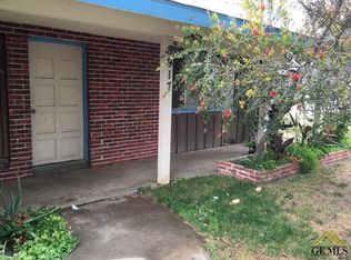 8917 Lilly St, Lamont, CA 93241