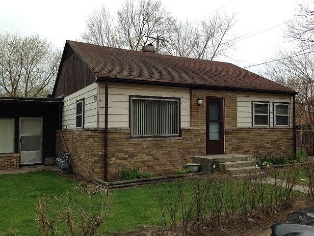 1st image of 330 W Washington Ave