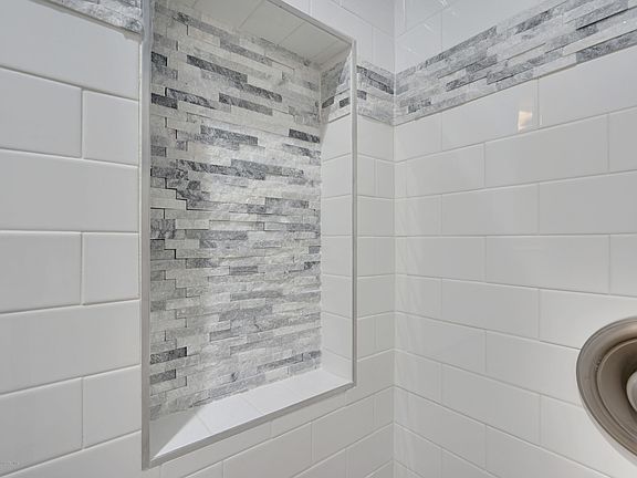 5th image of 2933 Rock Hill Ln