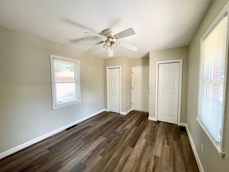 1051 S Holly St — Photo 16