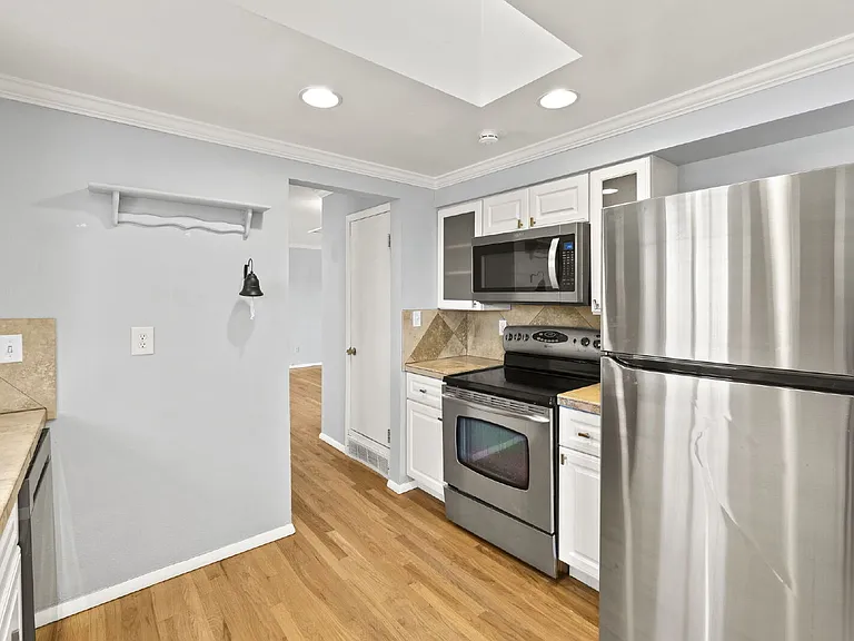 304 Cielo Vista St — Photo 16