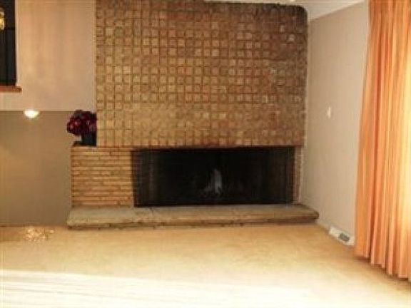 5th image of 203 Timberlane Dr