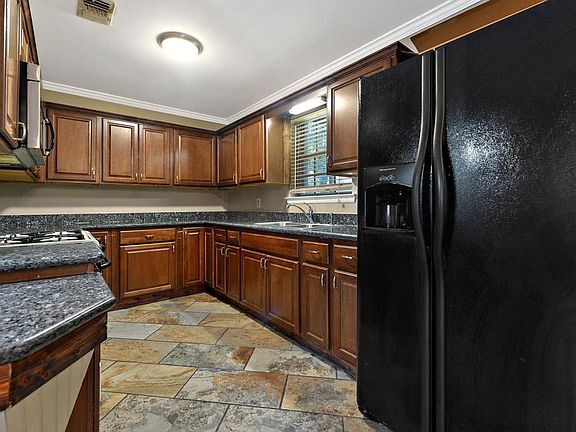 2nd image of 1307 Oakhill Ave