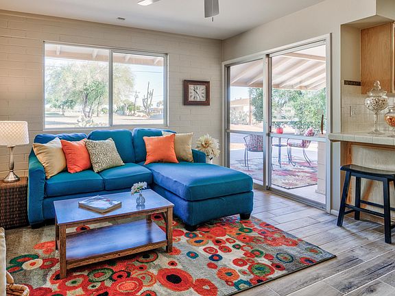 4th image of 10110 W Pinehurst Dr