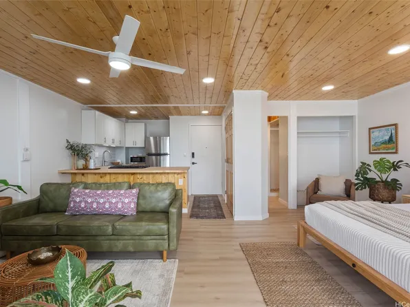 53-549 Kamehameha Hwy APT 303, Hauula, HI 96717