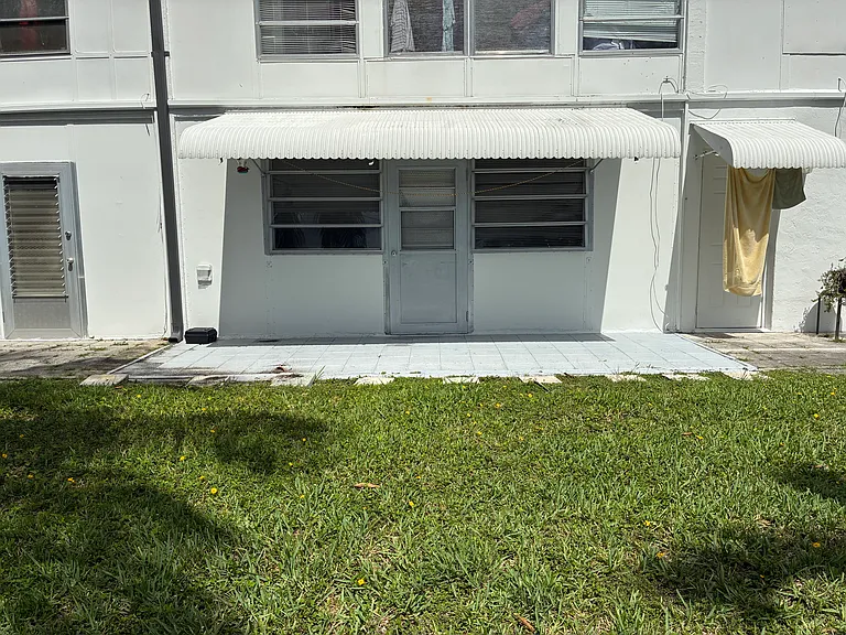 100 NE 203rd Ter #9 — Photo 15
